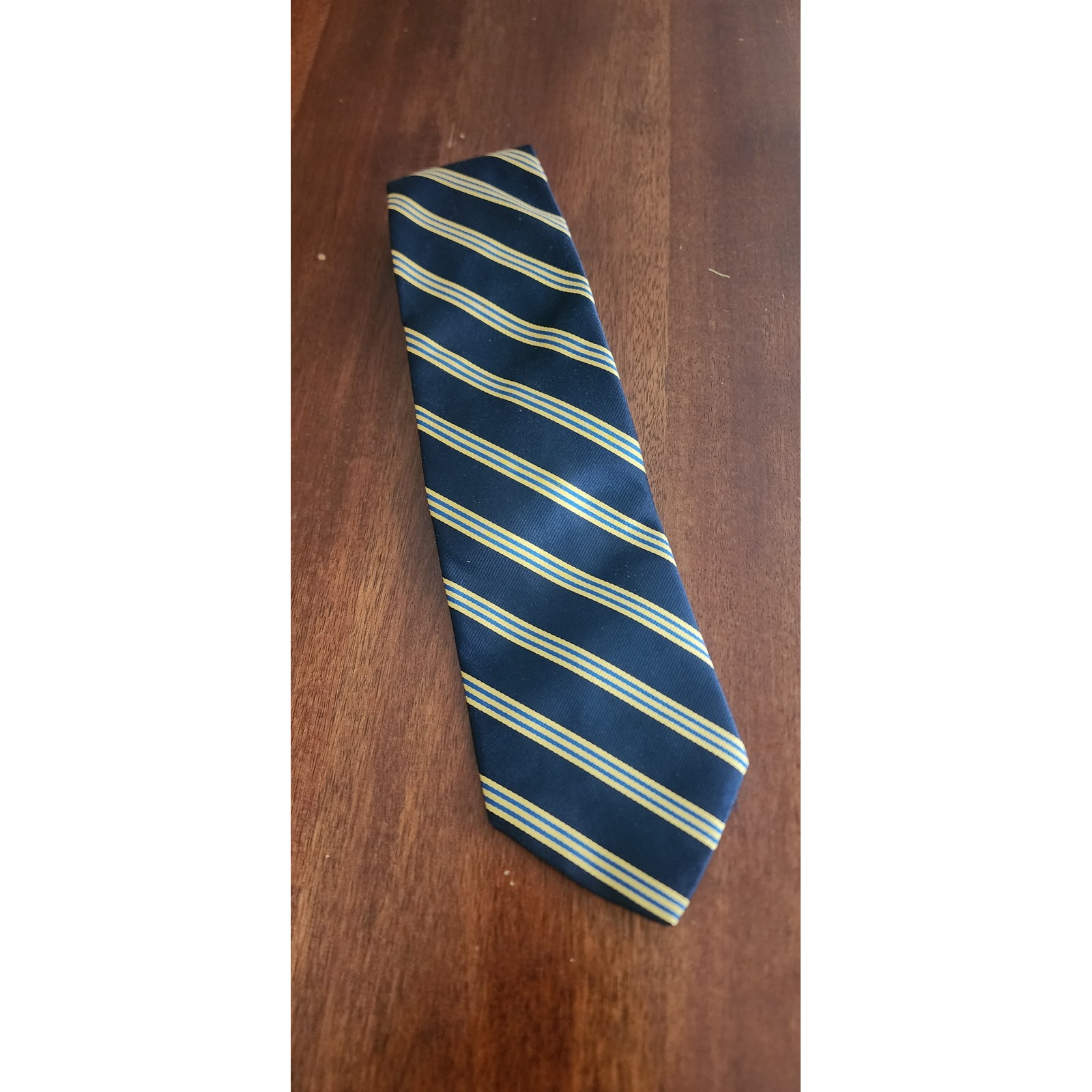 Brooks Brothers 346 Silk Necktie Navy Blue Yellow Stripe Classic Men